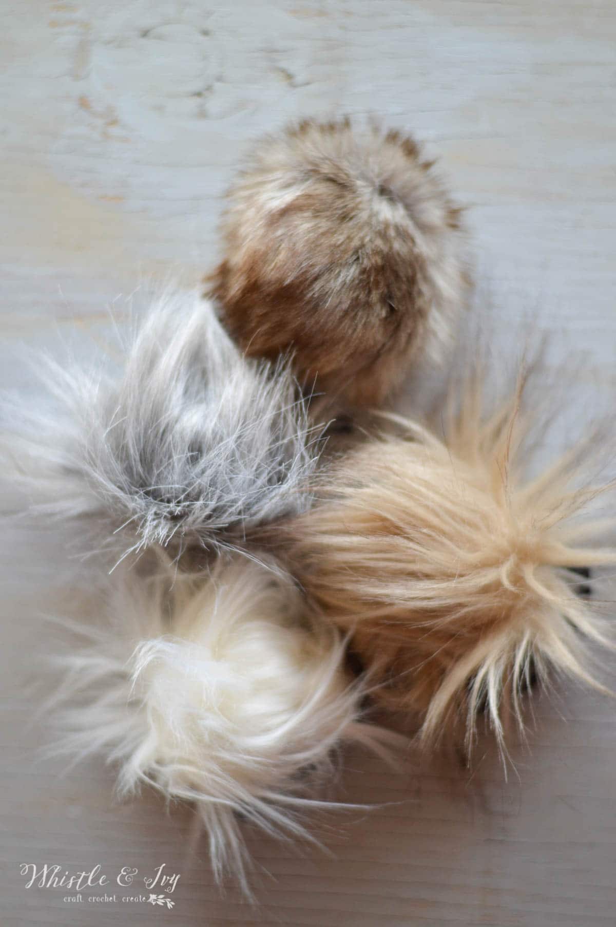 Learn how to make your own pom-poms : It's easier than you think! - Whistle  and Ivy